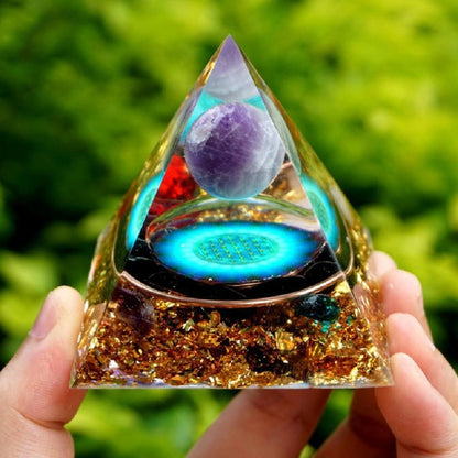 Natural Stone Energy Healing Meditation Pyramid