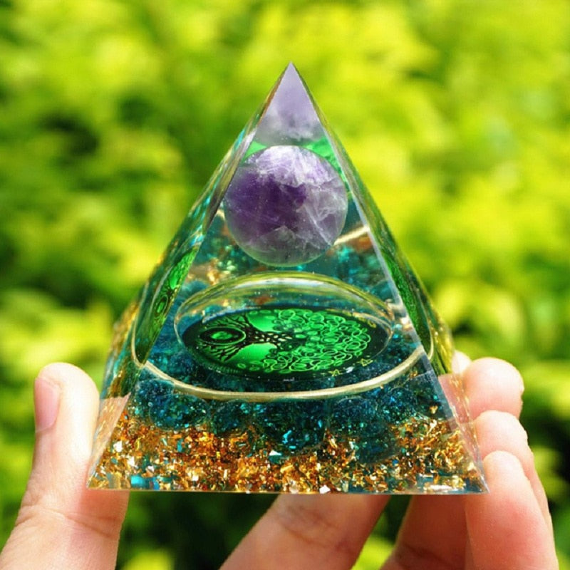 Natural Stone Energy Healing Meditation Pyramid