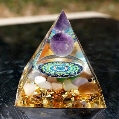 Natural Stone Energy Healing Meditation Pyramid