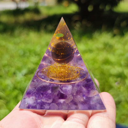 Natural Stone Energy Healing Meditation Pyramid